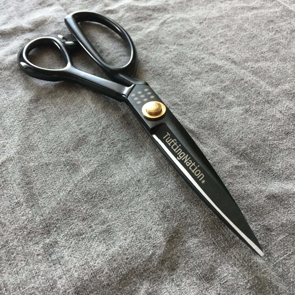 Bnjfv Tufting Carpet Scissors, Mini Portable Stainless Steel Duckbill Scissors For Cutting Carpet(black)